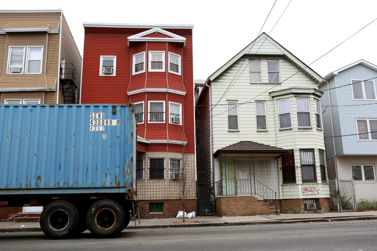 Breathing in the Boom: How the Warehouse Logistics Revolution is Reshaping the East Coast