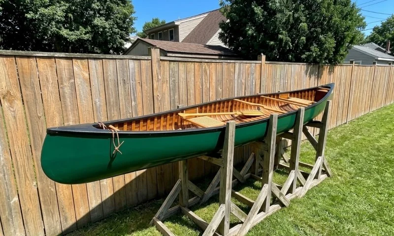 Navigating the Waters: A Comprehensive Guide to Choosing Between a Canoe and a Kayak