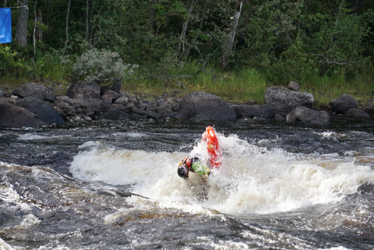 Rahkola and Terni Reign Supreme at Thrilling Finnish Freestyle Kayaking Championships in Lieksa