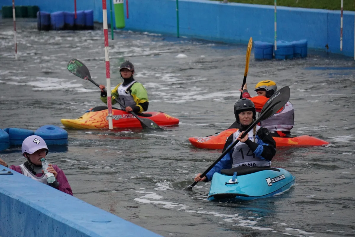Finnish Freestyle Kayakers Brave Challenging Polish Waters at World Cup